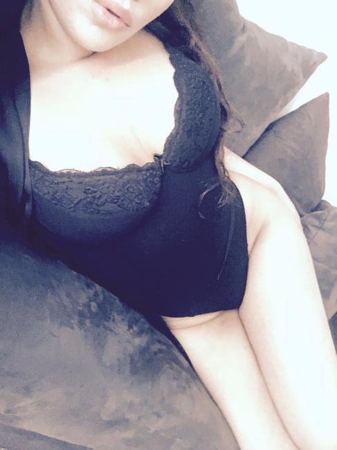 Coquine beurette pour quelque jour chez vous